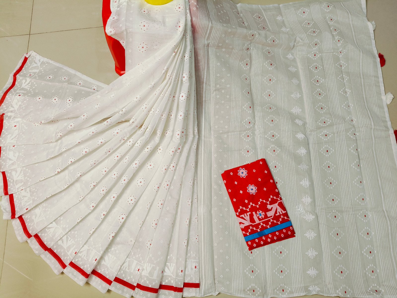 প্রিমিয়াম রেশম সিল্ক শাড়ি